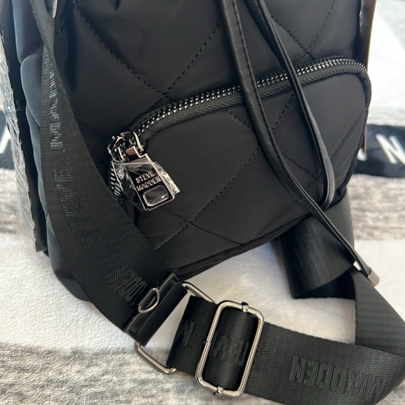 Steve Madden Bucket Bag Super Cute and Versatile! - Picture 2 of 12